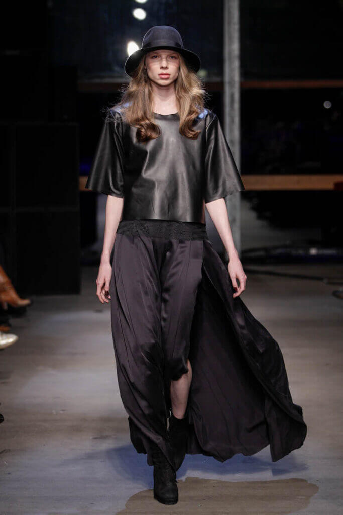 JANBOELO show Fall Winter 2013 2014 collection Model in stylish black outfit walking