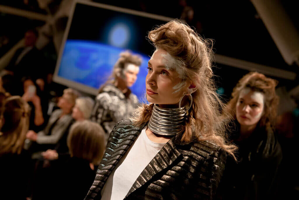 JANBOELO Fashion Show fall winter 2016 closeup from models