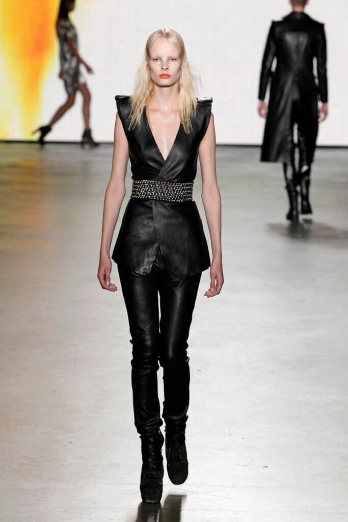 JANBOELO show Spring Summer 2013 collection leather ensamble with chain belt