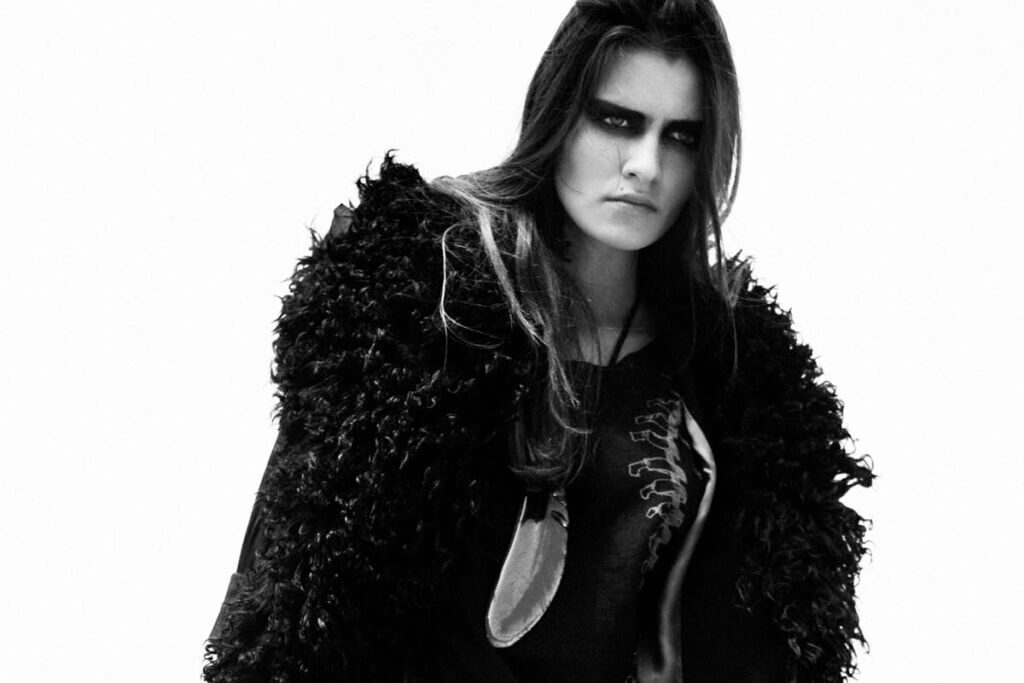 Model closeup during the shoot in Paris for JANBOELO spring summer 2011