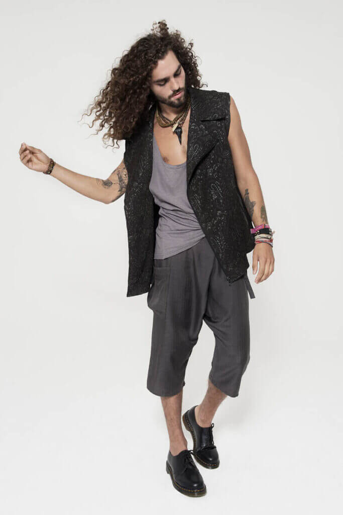 JANBOELO lookbook shot by Robin de Puy for spring summer collection look 6, Man in stylish casual outfit.