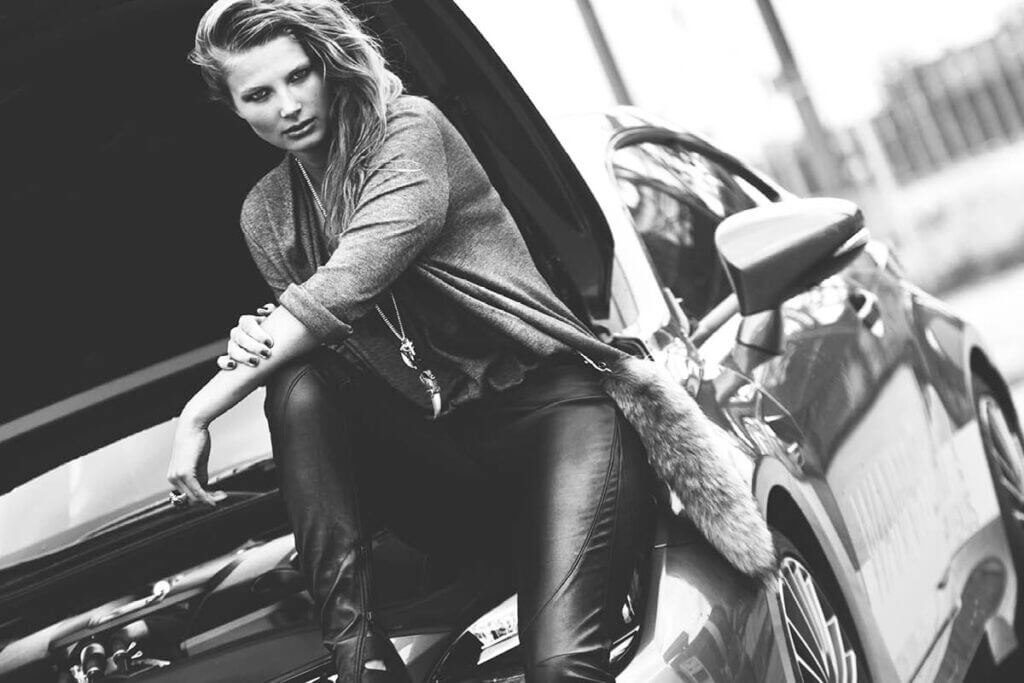 JANBOELO campgaign Spring summer 2017 model posing on a stylish car.
